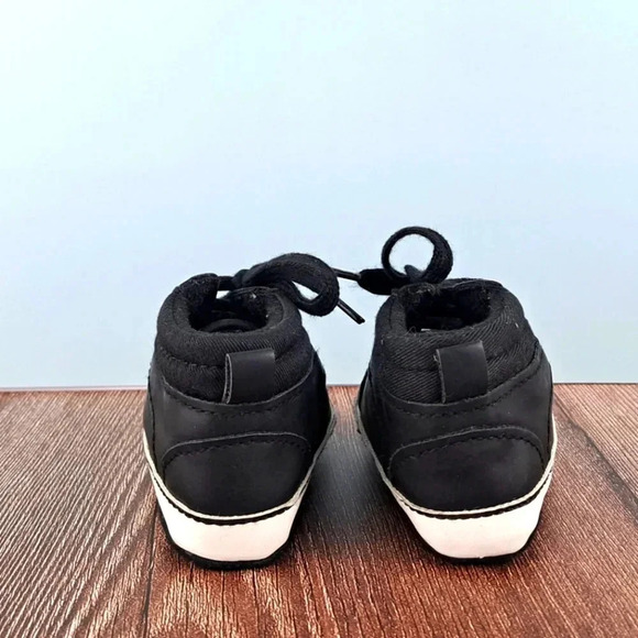 Infant Boots, Soft Bottom, sz 2, Black and White - Picture 4 of 7